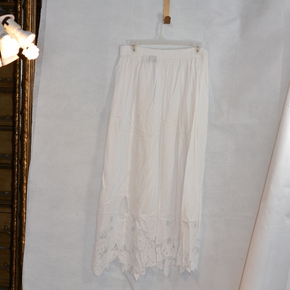 WHITE EYELET Embroidered XL White Skirt Jacket by YaYa - Picture 3 of 15